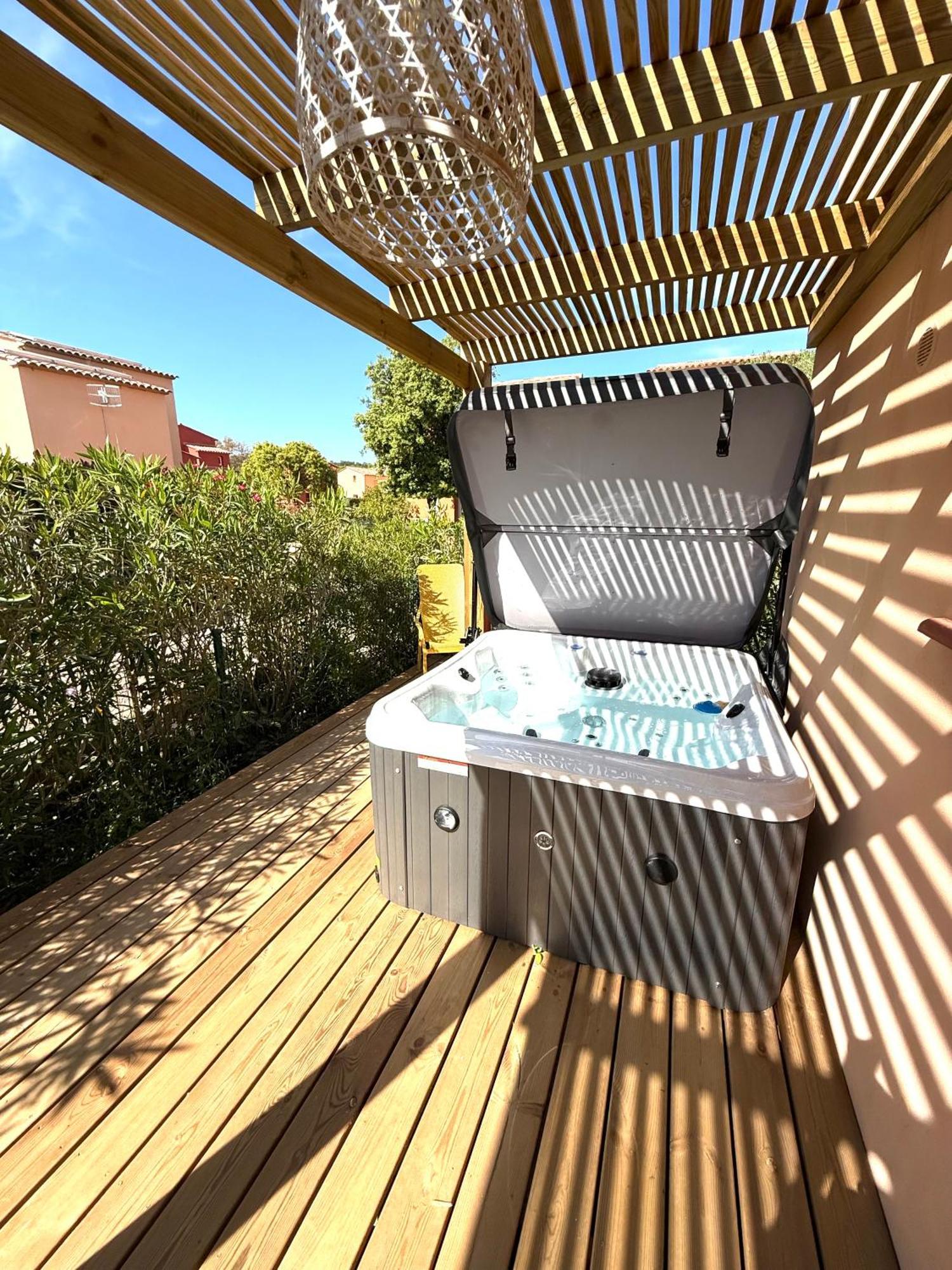 Residence Hoteliere Les Hameaux De Saint Cyprien Appartement 2 Chambres 르씨 외부 사진
